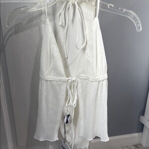 White tied front top